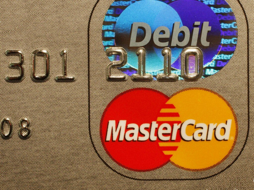 Earns Mastercard MasterCard